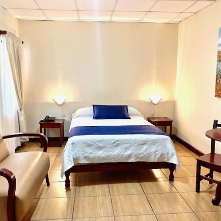 Hotel D'Mario Lago Agrio Dış mekan fotoğraf