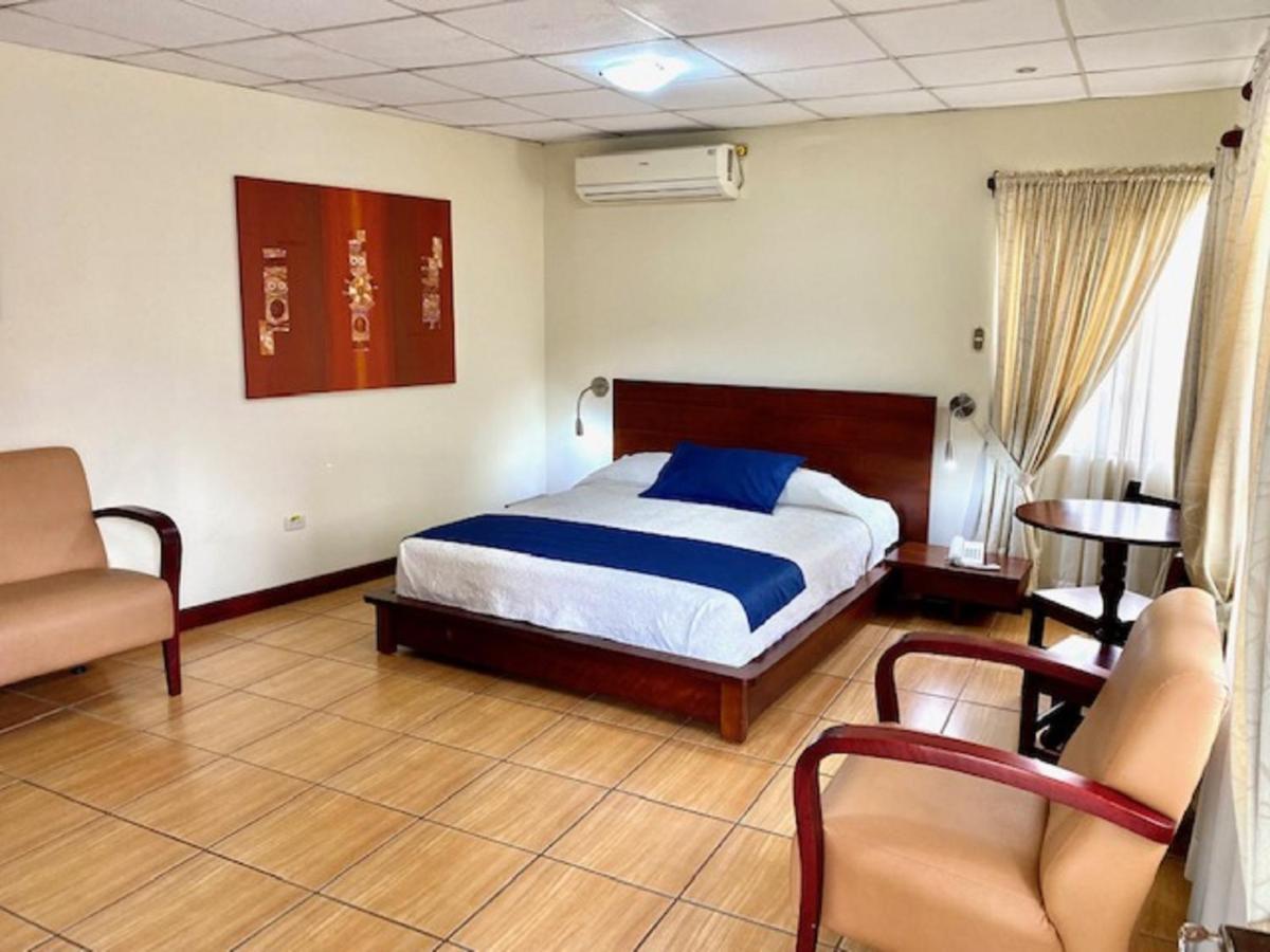 Hotel D'Mario Lago Agrio Dış mekan fotoğraf
