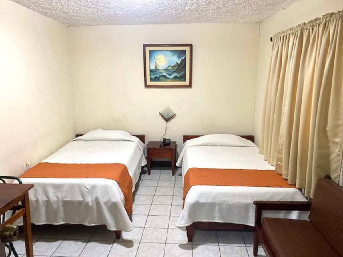 Hotel D'Mario Lago Agrio Dış mekan fotoğraf