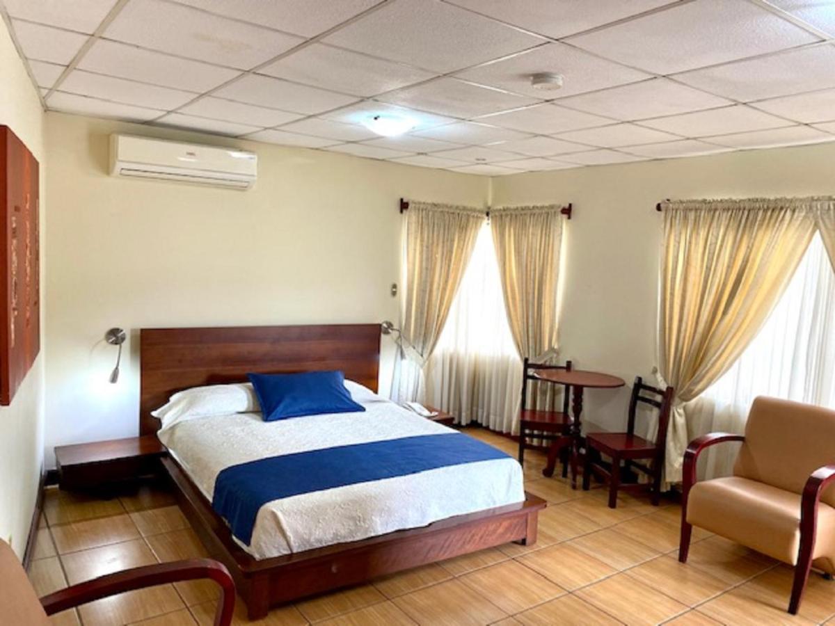 Hotel D'Mario Lago Agrio Dış mekan fotoğraf