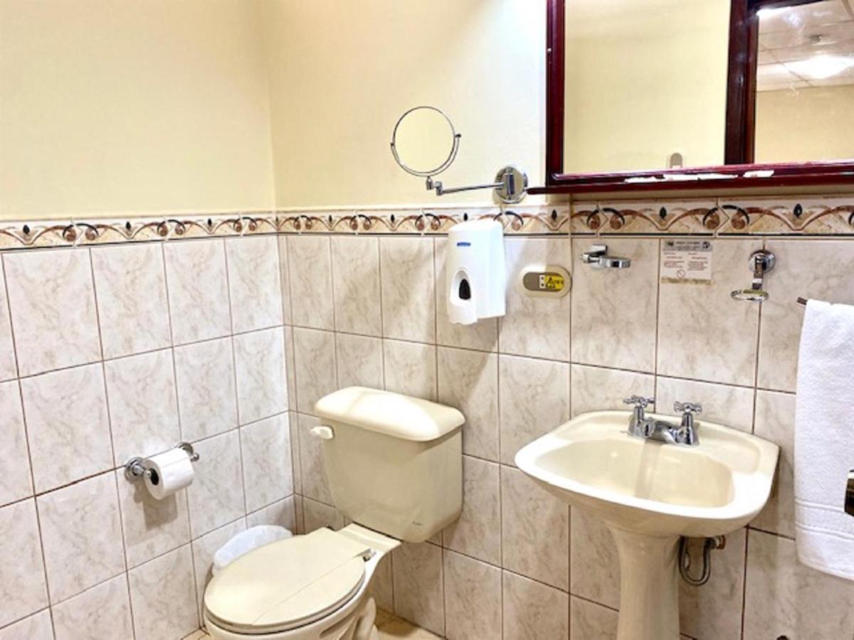 Hotel D'Mario Lago Agrio Dış mekan fotoğraf