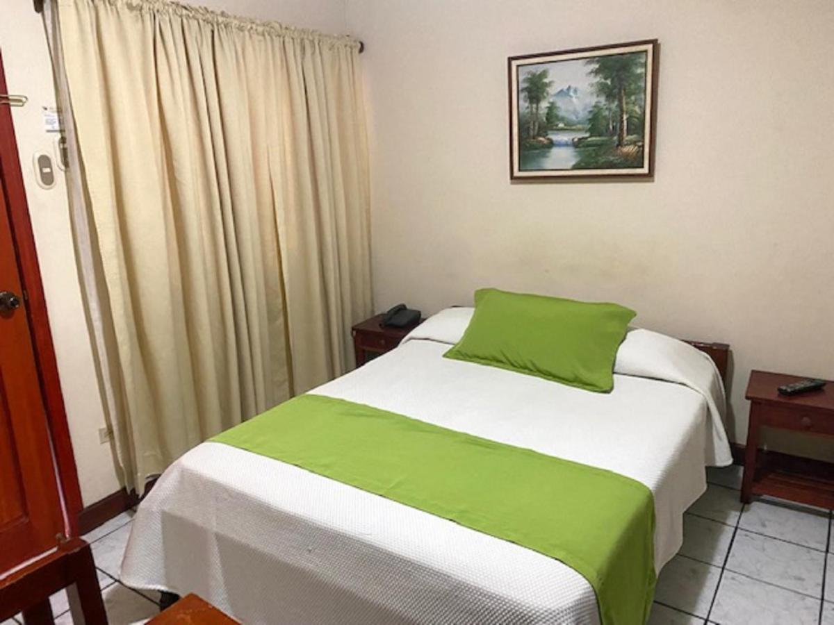 Hotel D'Mario Lago Agrio Dış mekan fotoğraf