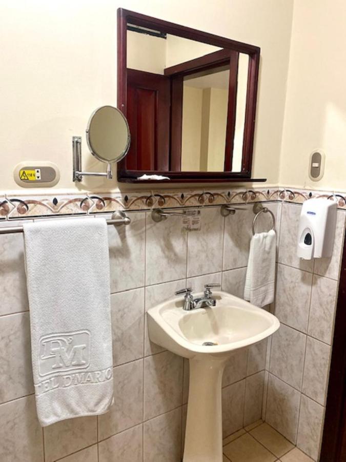 Hotel D'Mario Lago Agrio Dış mekan fotoğraf